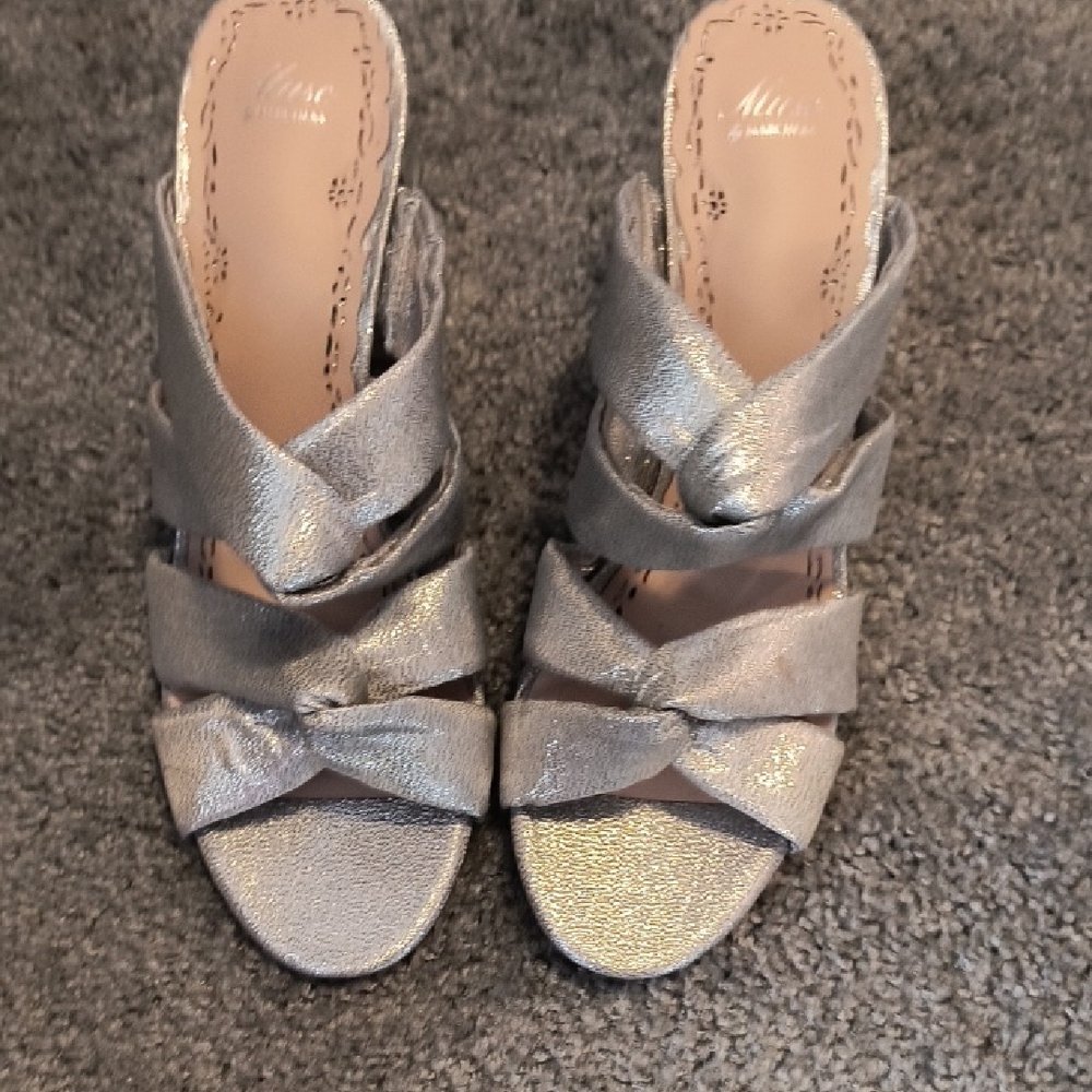 Marchesa Silver and Chrome Strappy Sandals 10M